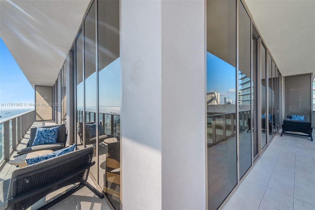 Vendido Recientemente: $2,950,000 (3 camas, 3 baños, 1662 Pies cuadrados)