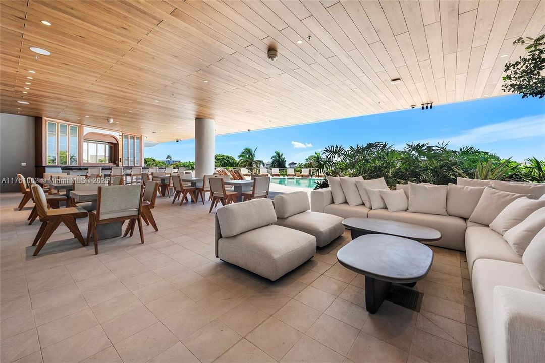 Vendido Recientemente: $2,950,000 (3 camas, 3 baños, 1662 Pies cuadrados)