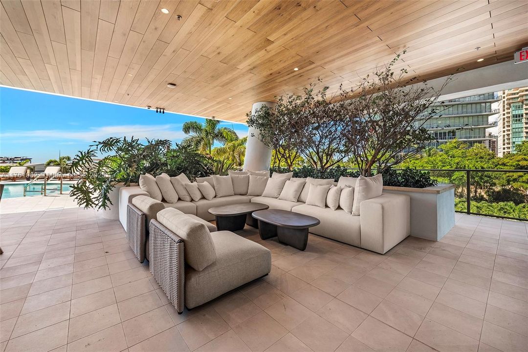 Vendido Recientemente: $2,950,000 (3 camas, 3 baños, 1662 Pies cuadrados)