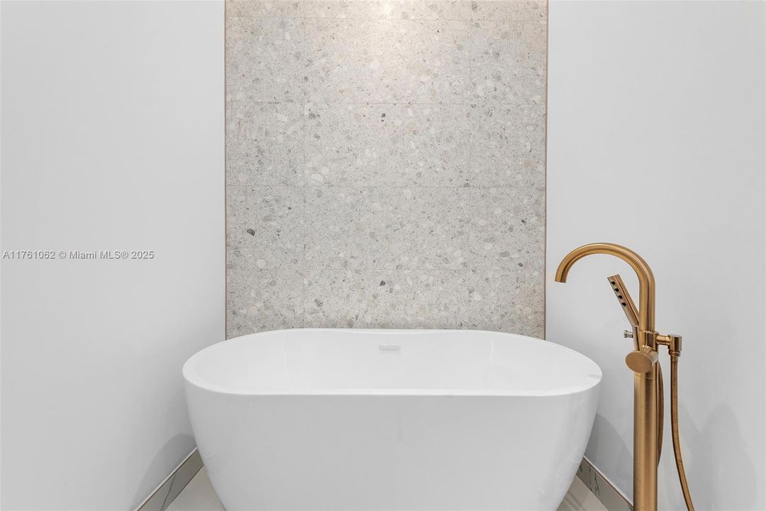 Vendido Recientemente: $2,950,000 (3 camas, 3 baños, 1662 Pies cuadrados)