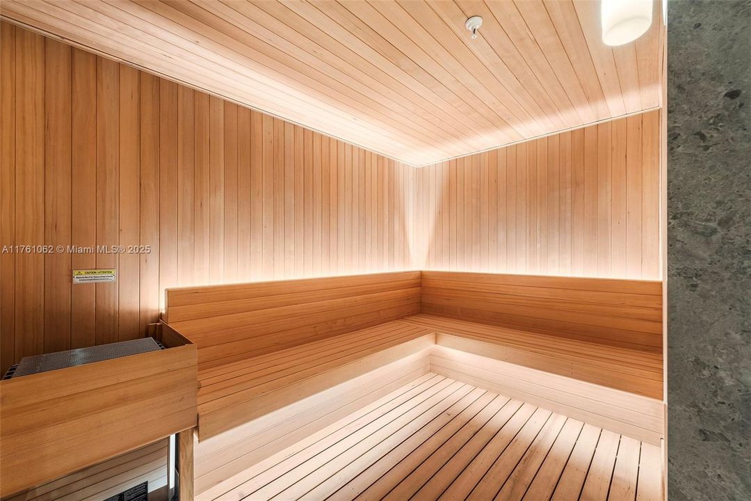 Vendido Recientemente: $2,950,000 (3 camas, 3 baños, 1662 Pies cuadrados)