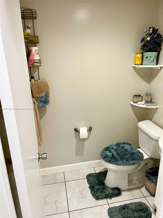 最近售出: $730,000 (4 贝兹, 2 浴室, 2588 平方英尺)