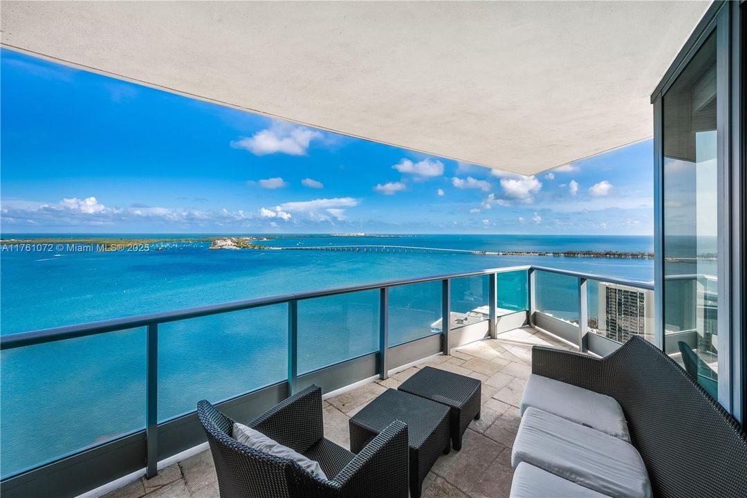 For Sale: $4,000,000 (4 beds, 4 baths, 3415 Square Feet)