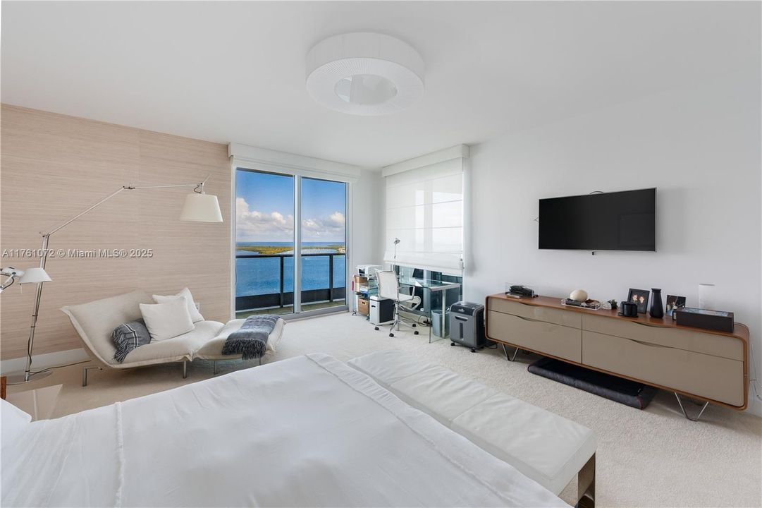 For Sale: $4,000,000 (4 beds, 4 baths, 3415 Square Feet)