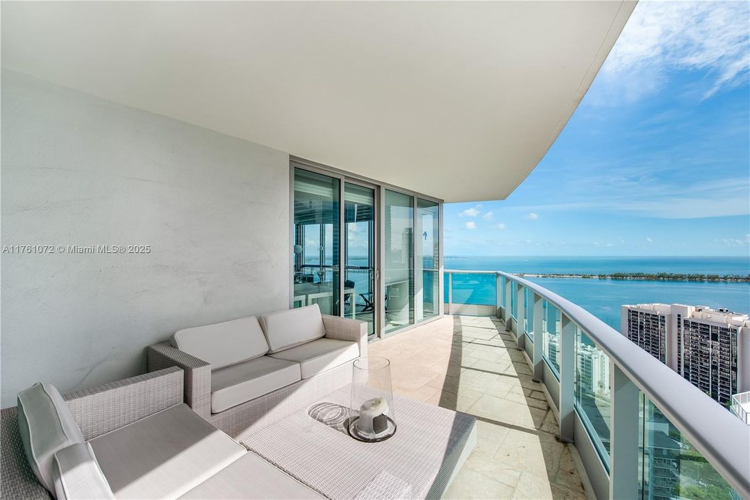 For Sale: $4,000,000 (4 beds, 4 baths, 3415 Square Feet)