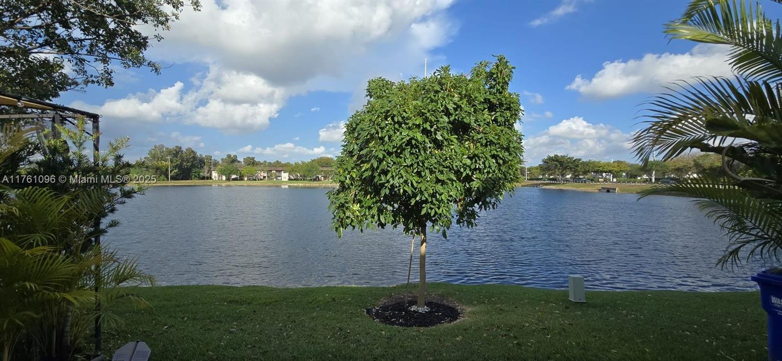 Vendido Recientemente: $395,000 (2 camas, 2 baños, 1224 Pies cuadrados)