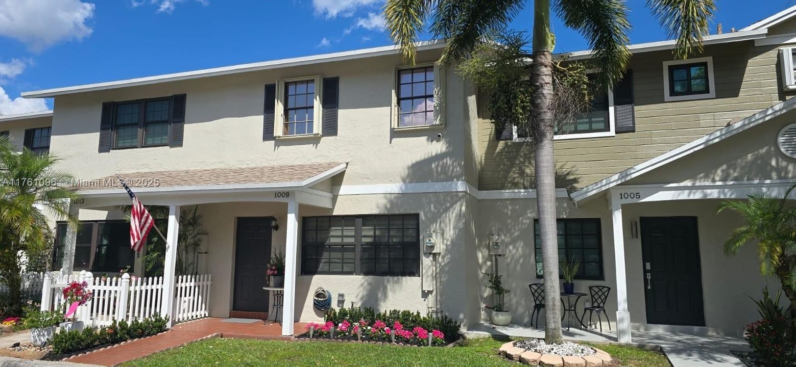 Vendido Recientemente: $395,000 (2 camas, 2 baños, 1224 Pies cuadrados)