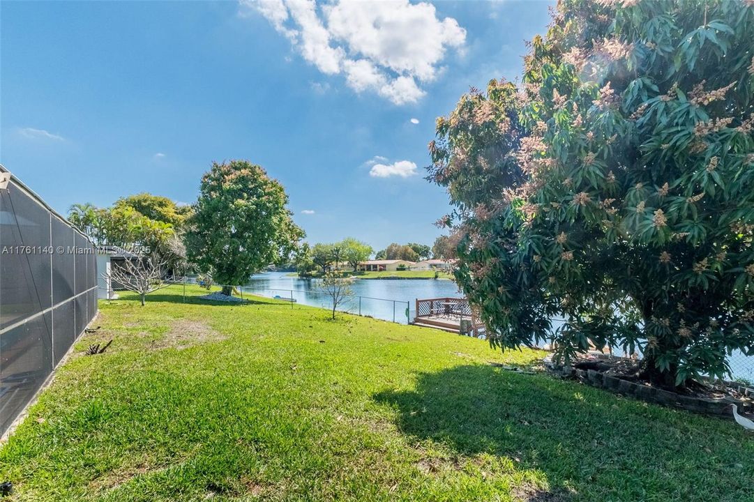 Vendido Recientemente: $774,999 (4 camas, 2 baños, 1485 Pies cuadrados)