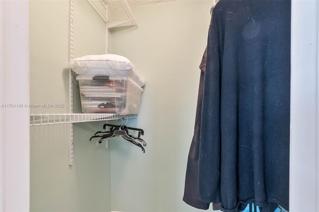Closet Bedroom 2