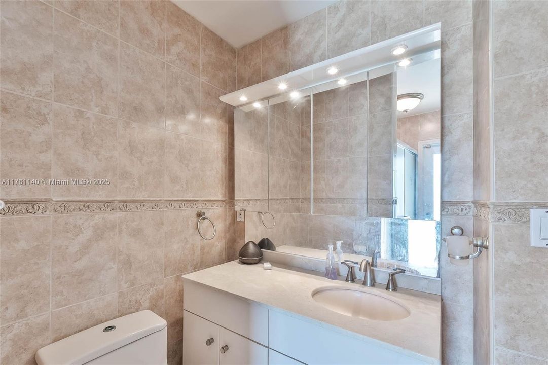 Vendido Recientemente: $774,999 (4 camas, 2 baños, 1485 Pies cuadrados)