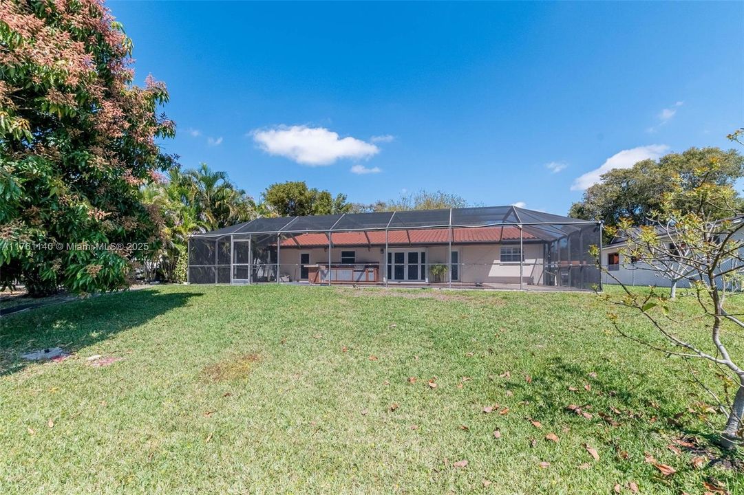 Vendido Recientemente: $774,999 (4 camas, 2 baños, 1485 Pies cuadrados)