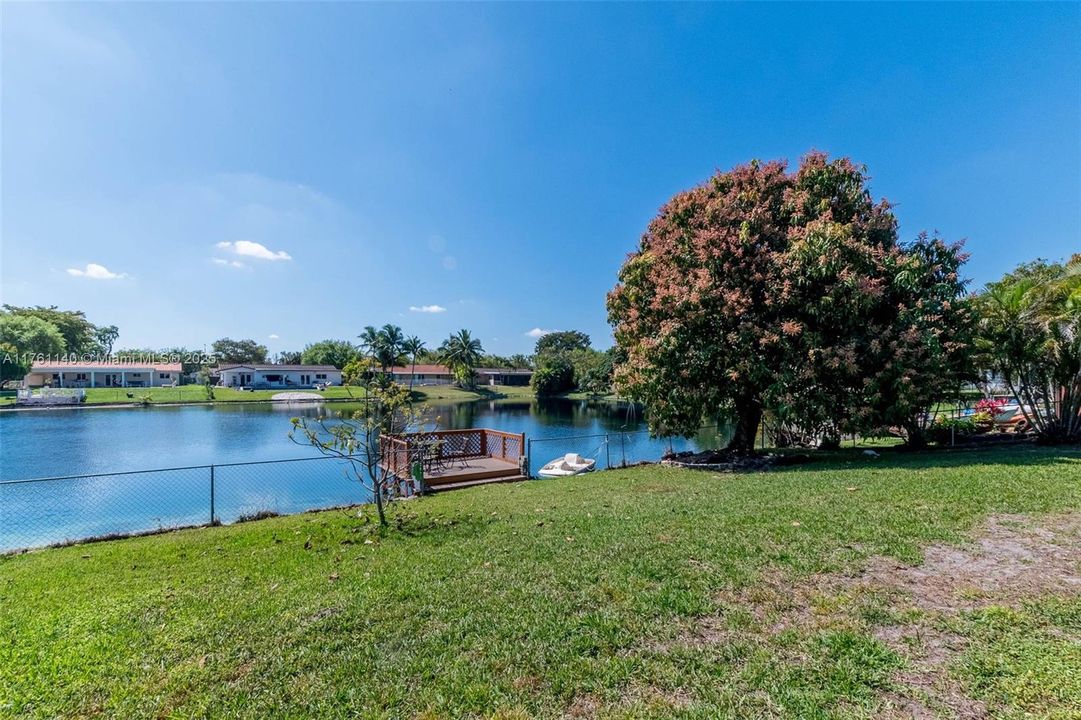 Vendido Recientemente: $774,999 (4 camas, 2 baños, 1485 Pies cuadrados)