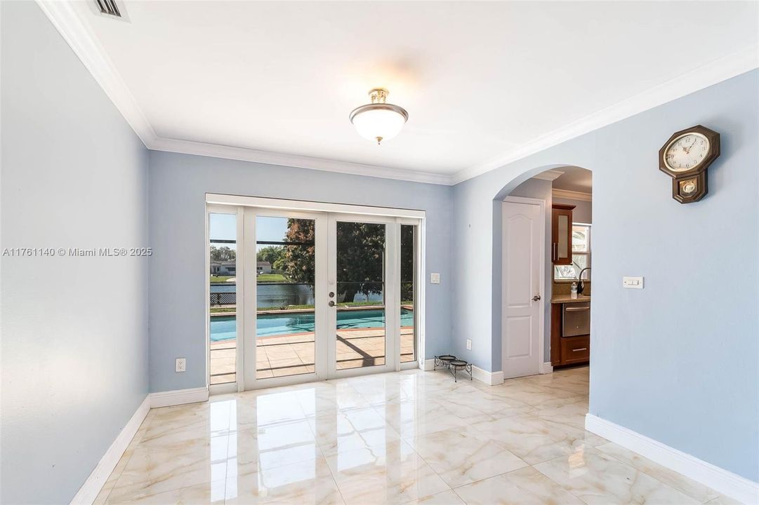 Vendido Recientemente: $774,999 (4 camas, 2 baños, 1485 Pies cuadrados)