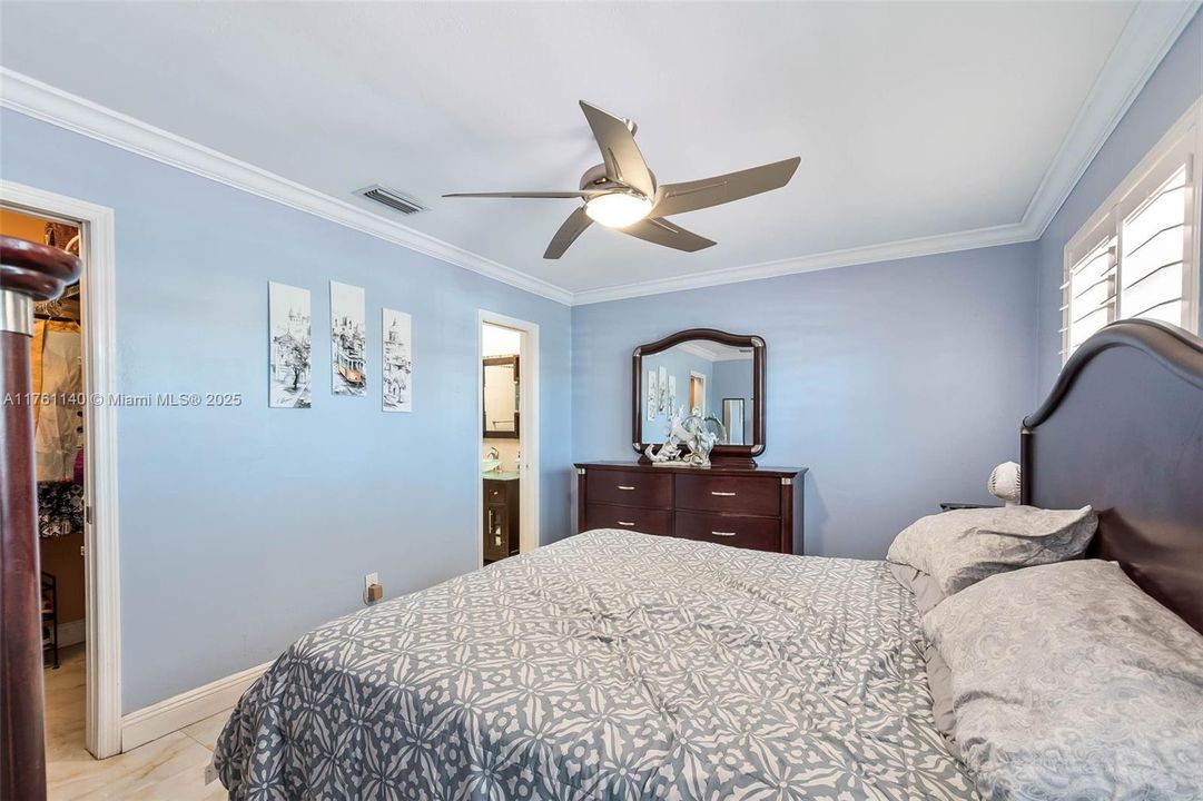 Vendido Recientemente: $774,999 (4 camas, 2 baños, 1485 Pies cuadrados)