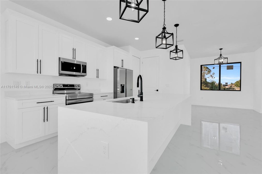 Vendido Recientemente: $339,990 (3 camas, 2 baños, 0 Pies cuadrados)