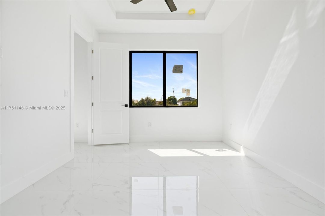 Vendido Recientemente: $339,990 (3 camas, 2 baños, 0 Pies cuadrados)