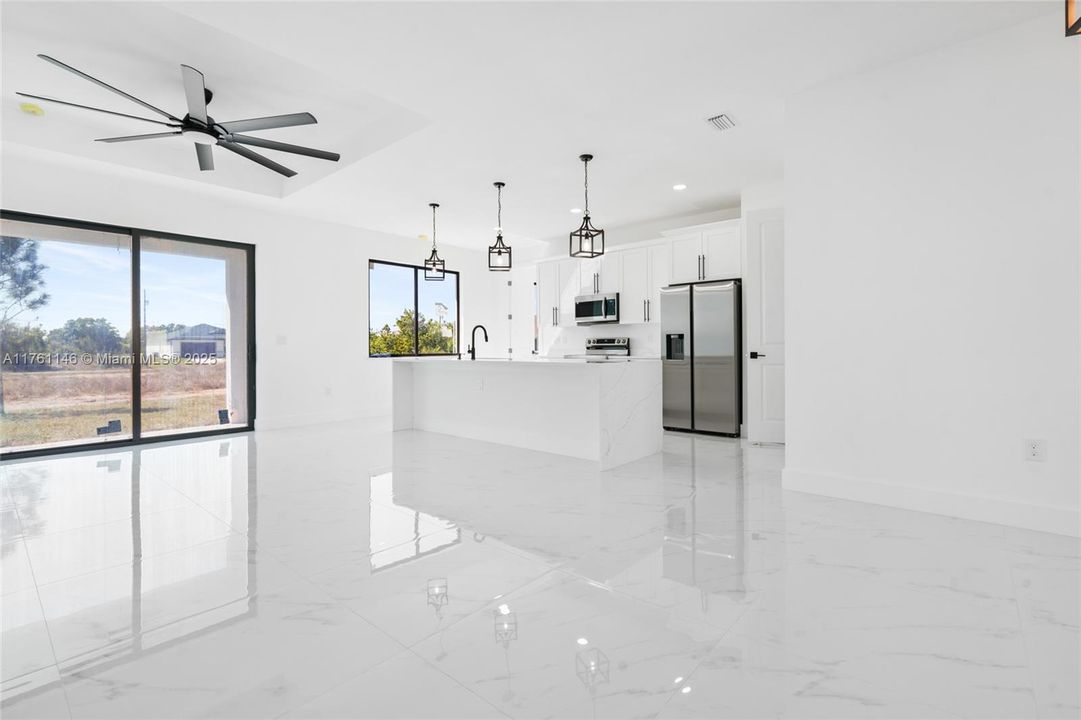 Vendido Recientemente: $339,990 (3 camas, 2 baños, 0 Pies cuadrados)