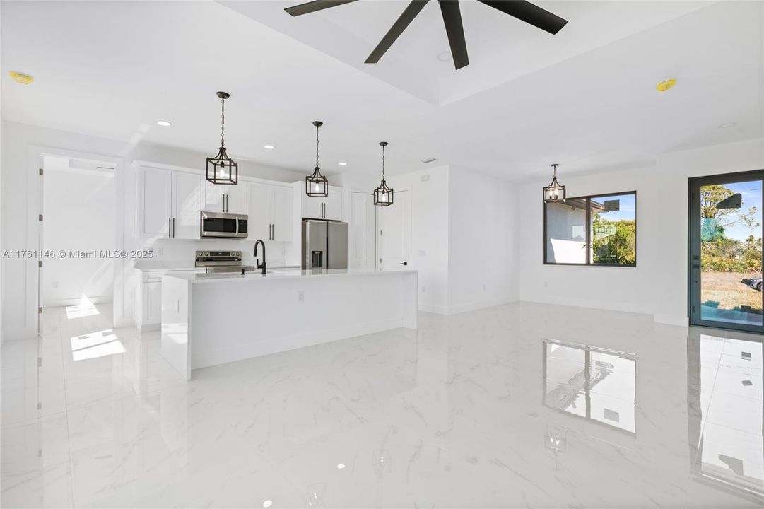 Vendido Recientemente: $339,990 (3 camas, 2 baños, 0 Pies cuadrados)