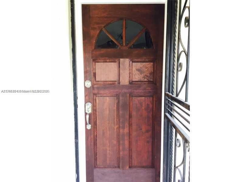 Recently Sold: $389,000 (2 beds, 1 baths, 1028 Square Feet)