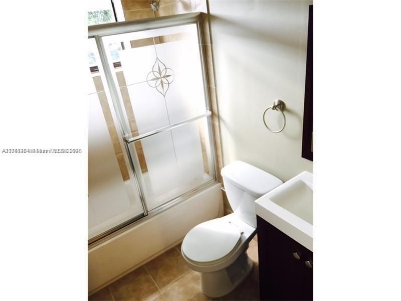 Recently Sold: $389,000 (2 beds, 1 baths, 1028 Square Feet)