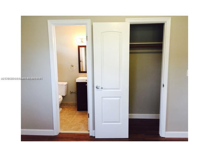 Recently Sold: $389,000 (2 beds, 1 baths, 1028 Square Feet)