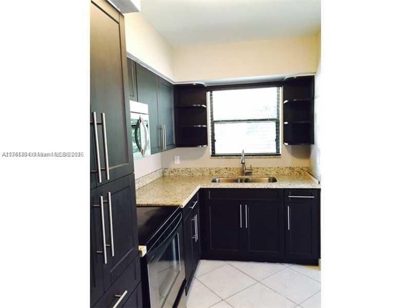 Recently Sold: $389,000 (2 beds, 1 baths, 1028 Square Feet)