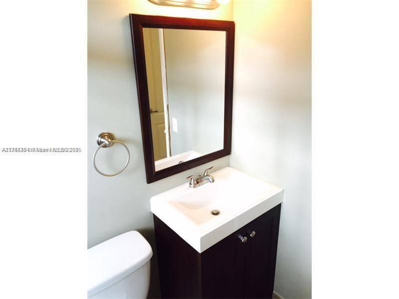 Recently Sold: $389,000 (2 beds, 1 baths, 1028 Square Feet)