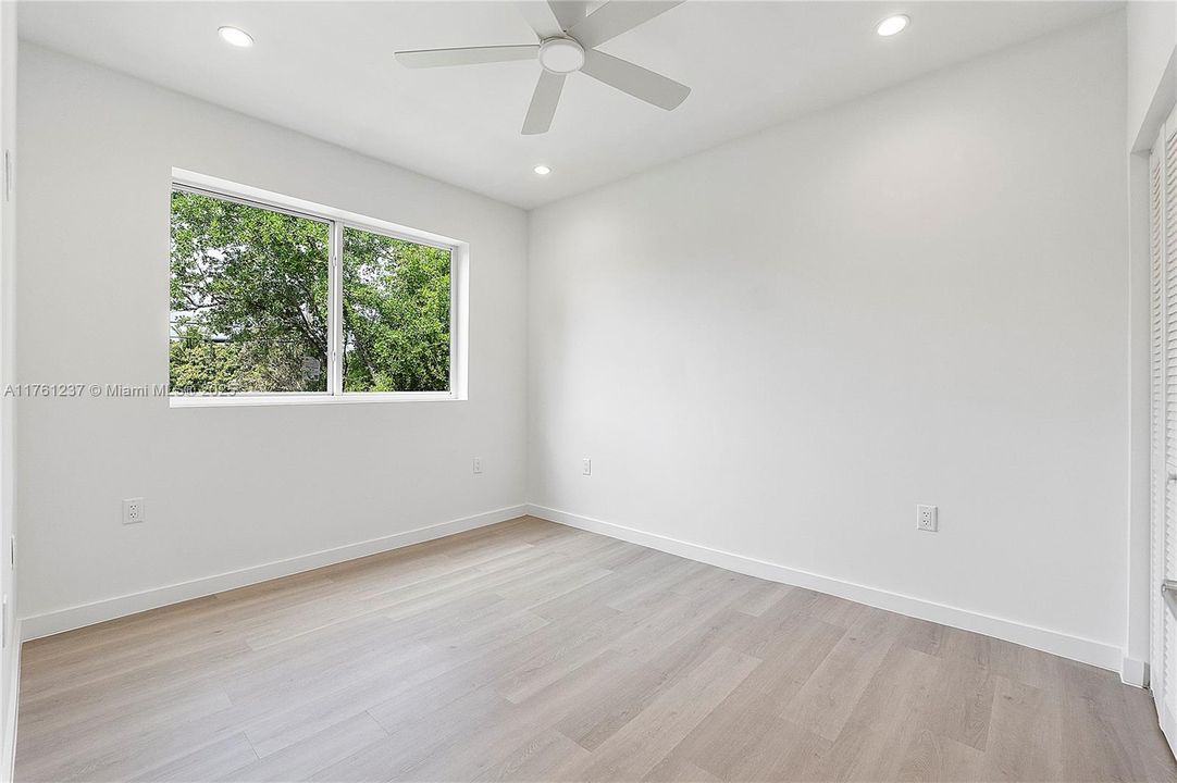 For Sale: $1,290,000 (0 beds, 0 baths, 2500 Square Feet)