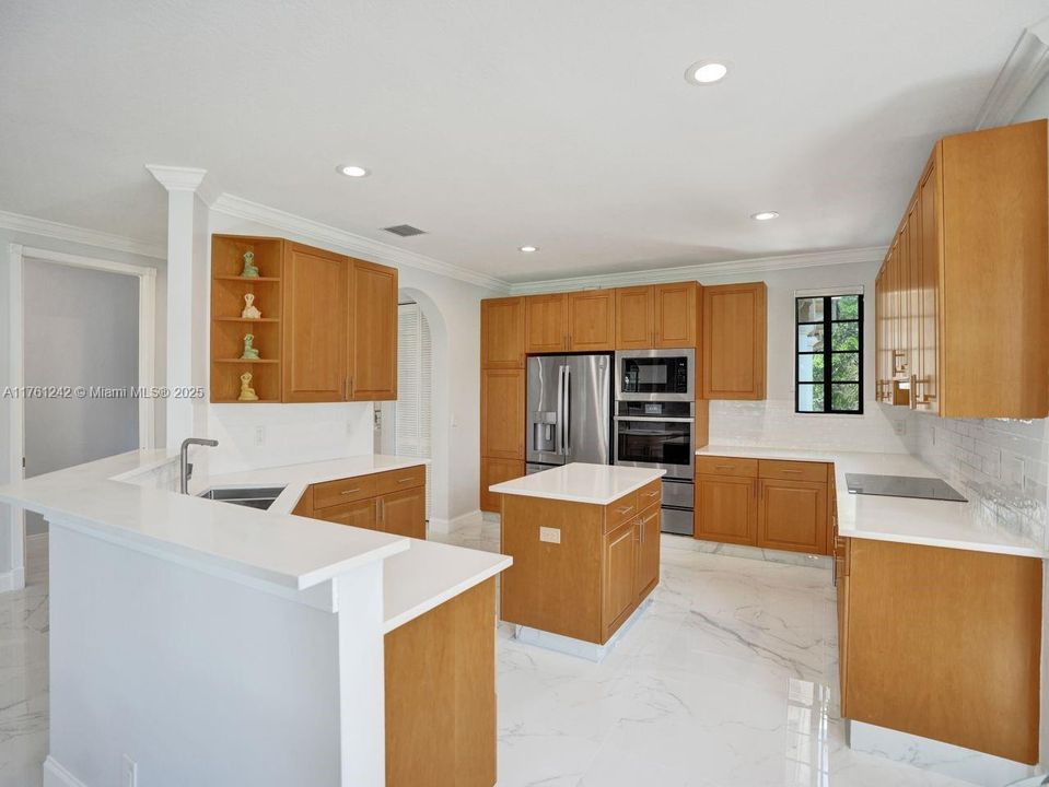 Recently Sold: $882,000 (3 beds, 2 baths, 2290 Square Feet)