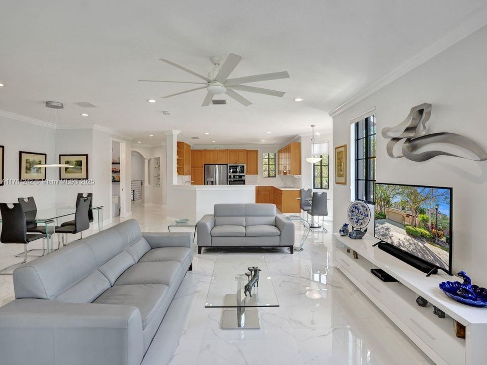 Recently Sold: $882,000 (3 beds, 2 baths, 2290 Square Feet)