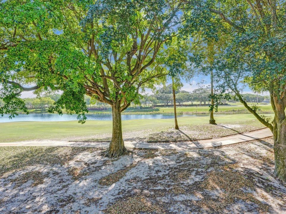 Recently Sold: $882,000 (3 beds, 2 baths, 2290 Square Feet)