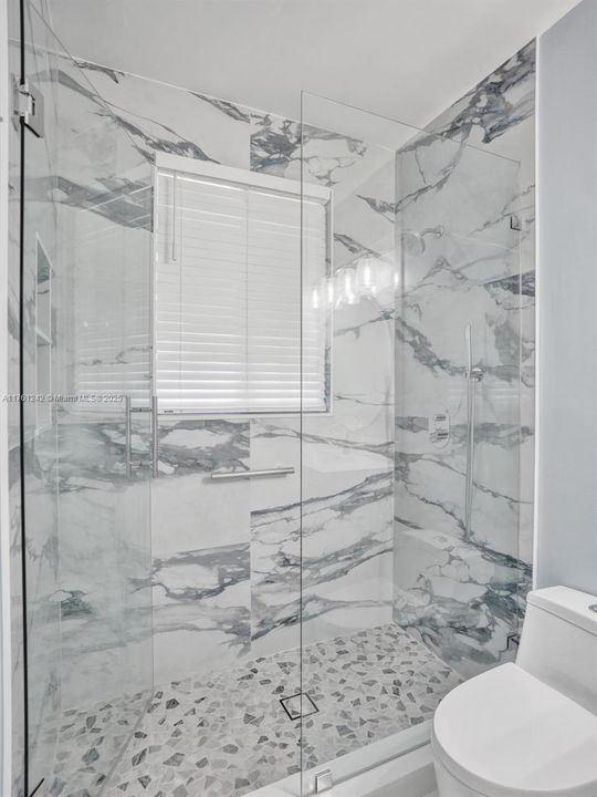 Recently Sold: $882,000 (3 beds, 2 baths, 2290 Square Feet)