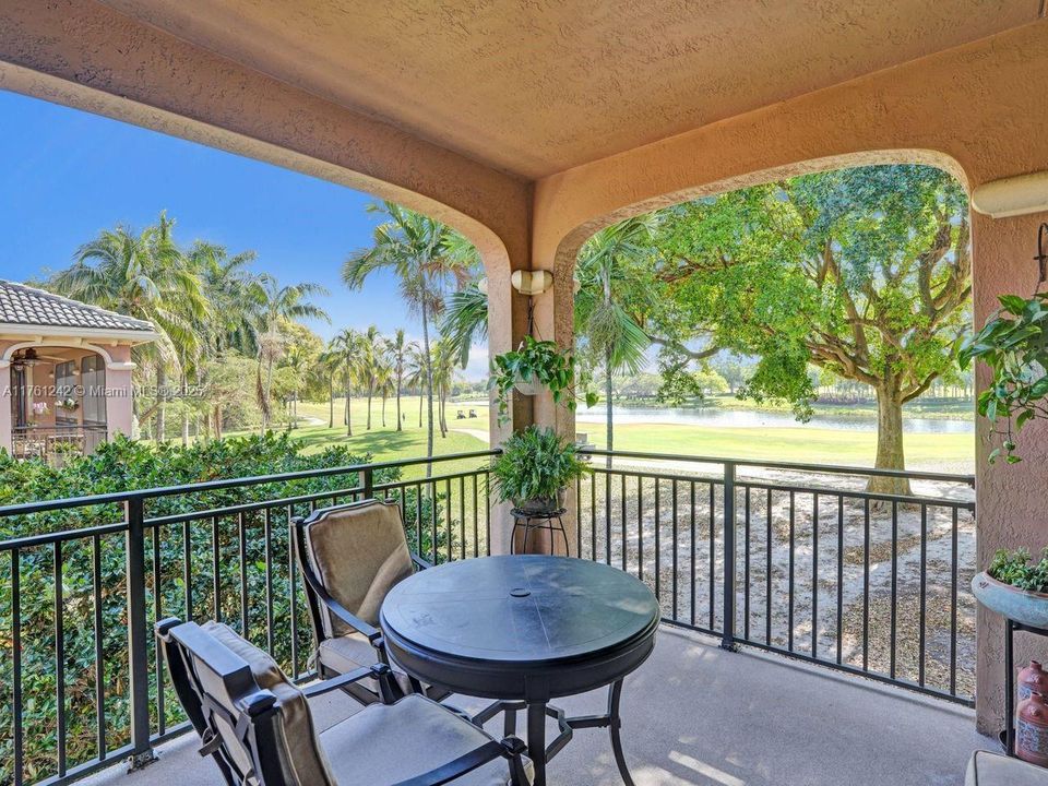 Recently Sold: $882,000 (3 beds, 2 baths, 2290 Square Feet)