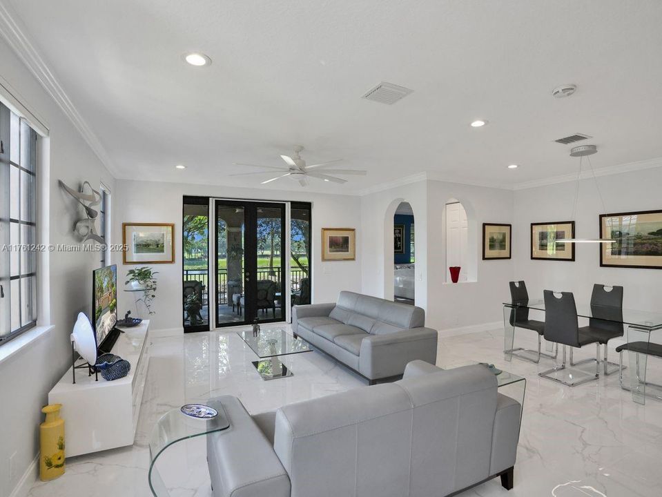 Recently Sold: $882,000 (3 beds, 2 baths, 2290 Square Feet)