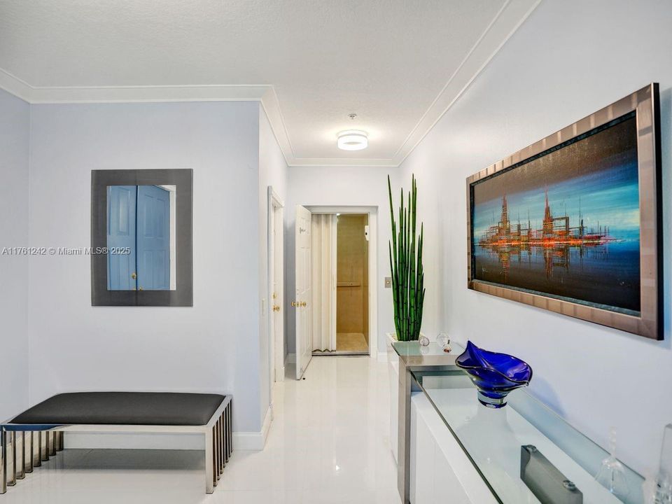 Recently Sold: $882,000 (3 beds, 2 baths, 2290 Square Feet)