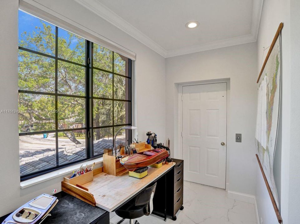 Recently Sold: $882,000 (3 beds, 2 baths, 2290 Square Feet)