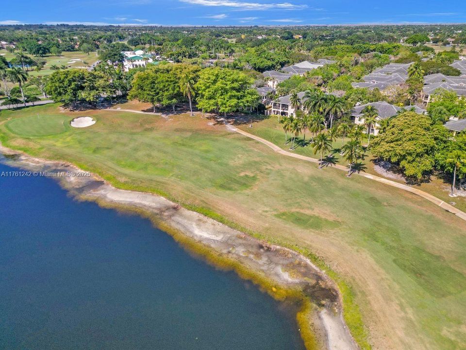 Recently Sold: $882,000 (3 beds, 2 baths, 2290 Square Feet)