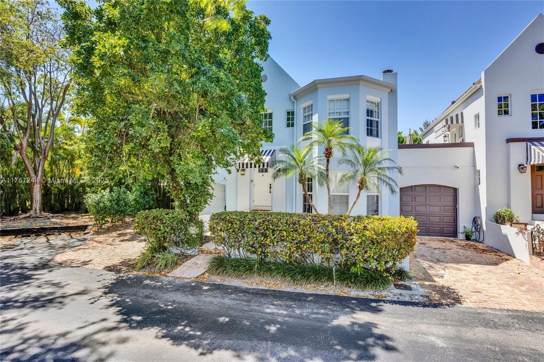 Vendido Recientemente: $1,775,000 (3 camas, 2 baños, 1700 Pies cuadrados)