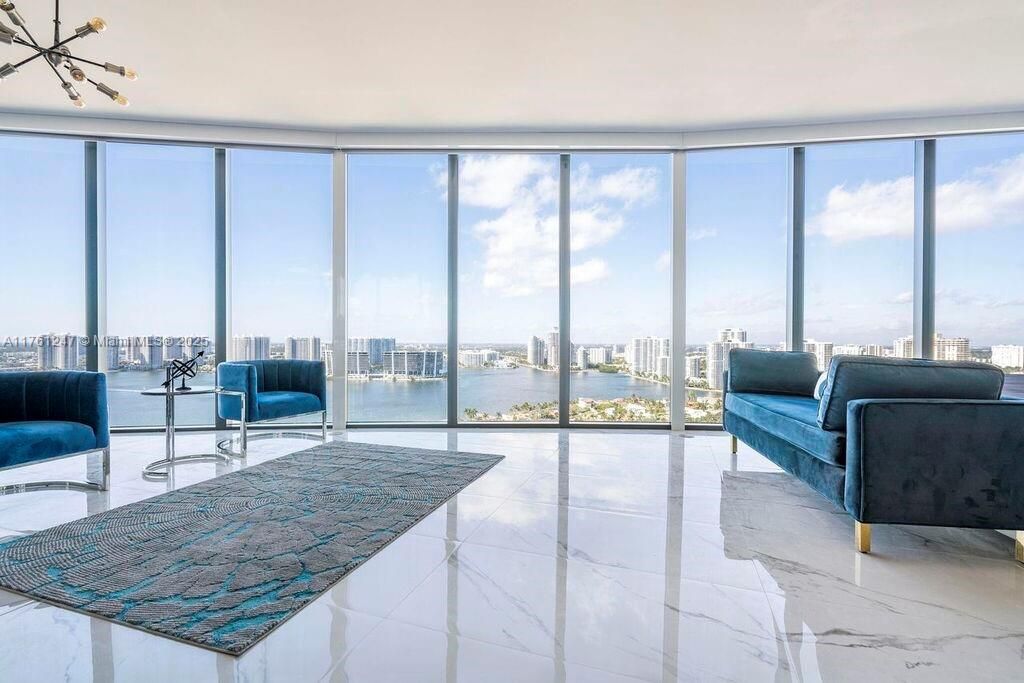 Недавно арендовано: $21,000 (3 спален, 4 ванн, 3171 Квадратных фут)