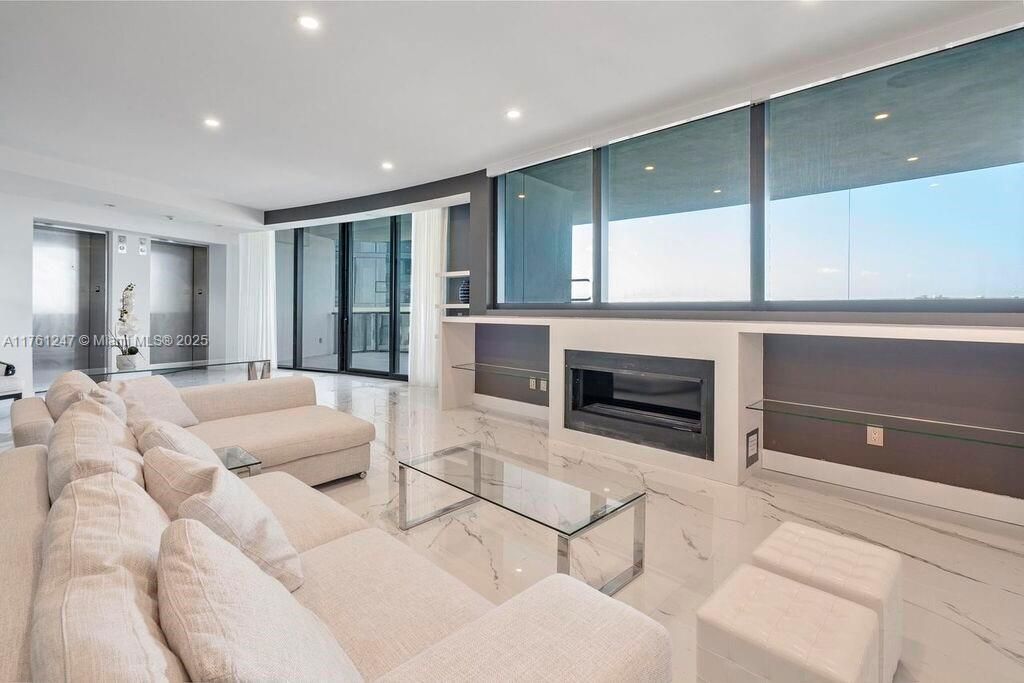 Недавно арендовано: $21,000 (3 спален, 4 ванн, 3171 Квадратных фут)