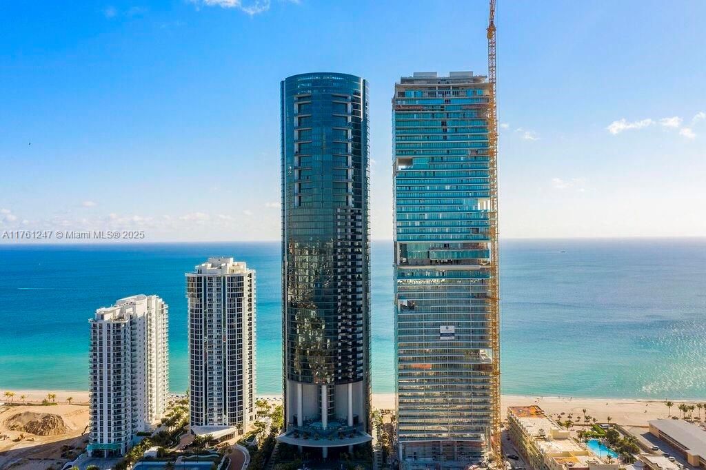 Недавно арендовано: $21,000 (3 спален, 4 ванн, 3171 Квадратных фут)