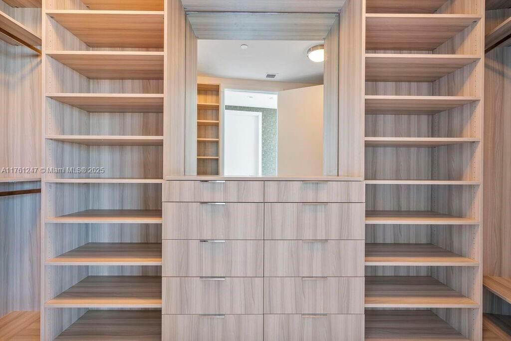 Недавно арендовано: $21,000 (3 спален, 4 ванн, 3171 Квадратных фут)