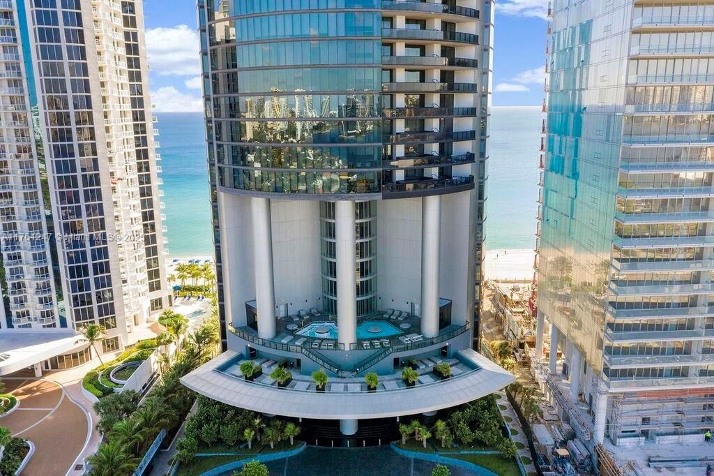 Недавно арендовано: $21,000 (3 спален, 4 ванн, 3171 Квадратных фут)