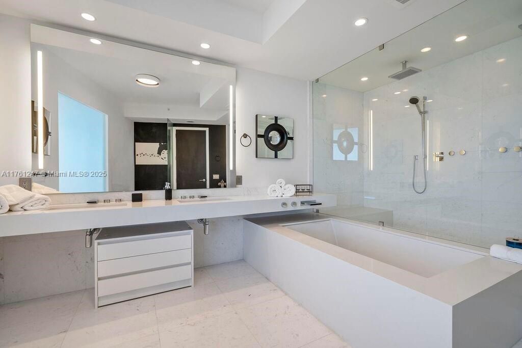 Недавно арендовано: $21,000 (3 спален, 4 ванн, 3171 Квадратных фут)