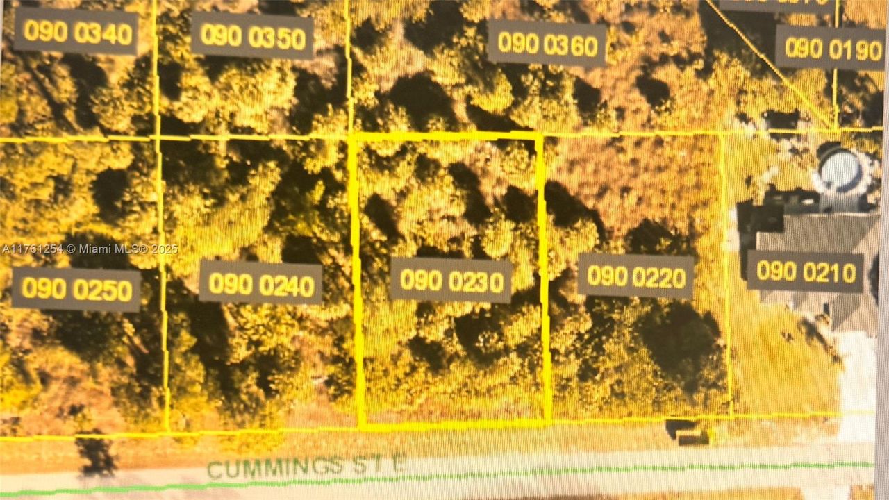 На продажу: $27,000 (0.23 acres)