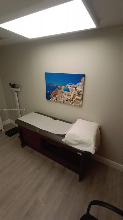 В аренду: $5,800 (0 спален, 0 ванн, 0 Квадратных фут)