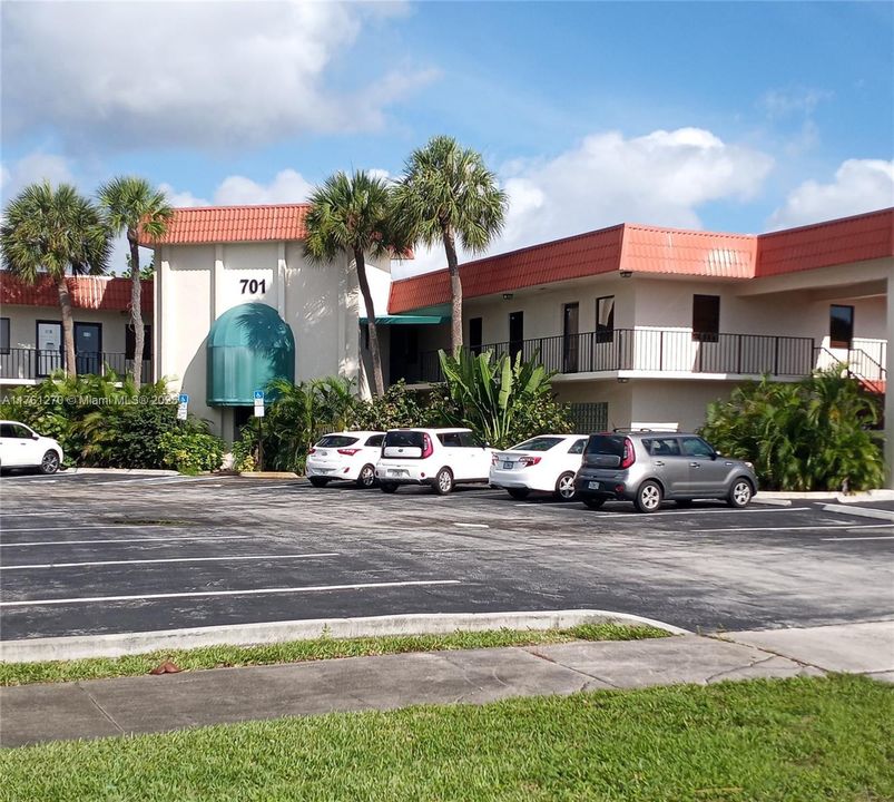 В аренду: $5,800 (0 спален, 0 ванн, 0 Квадратных фут)