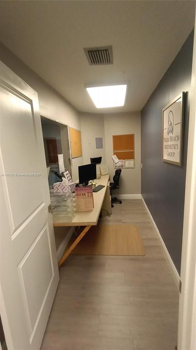 В аренду: $5,800 (0 спален, 0 ванн, 0 Квадратных фут)