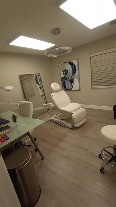 В аренду: $5,800 (0 спален, 0 ванн, 0 Квадратных фут)