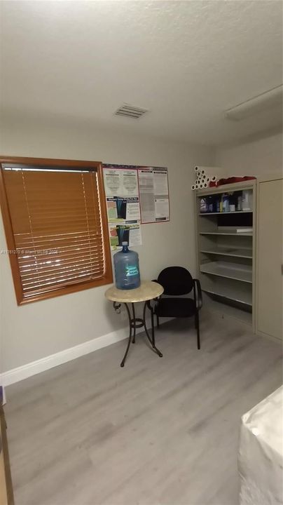 В аренду: $5,800 (0 спален, 0 ванн, 0 Квадратных фут)